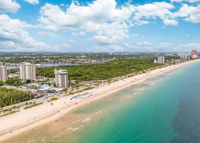 The Purple Pelican Beachfront With Ocean Balcony Unit 1