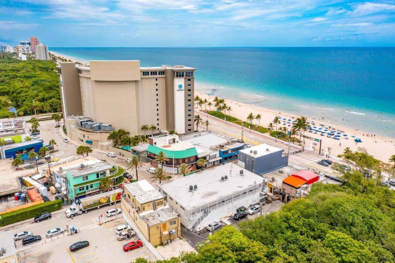 Ferienhaus The Purple Pelican Beachfront With Ocean Balcony Unit 1 *