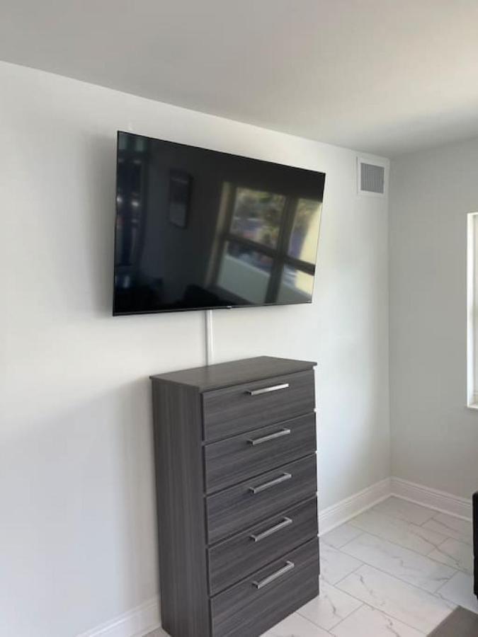 Ferienhaus The Purple Pelican Beachfront With Ocean Balcony Unit 1 Fort Lauderdale